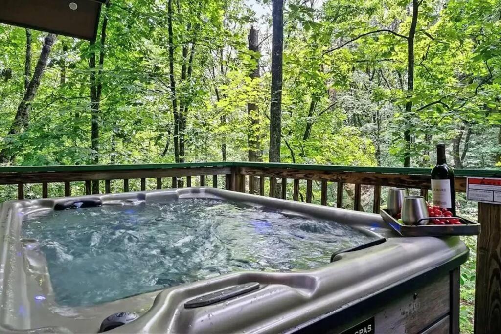 Beary Peaceful Smokies Retreat: Hot-Tub & Pools Villa พิเจนฟอร์จ ภายนอก รูปภาพ