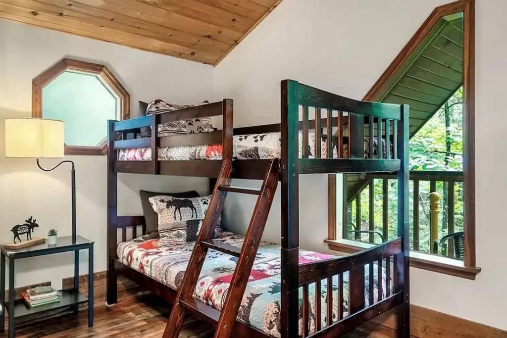 Beary Peaceful Smokies Retreat: Hot-Tub & Pools Villa พิเจนฟอร์จ ภายนอก รูปภาพ