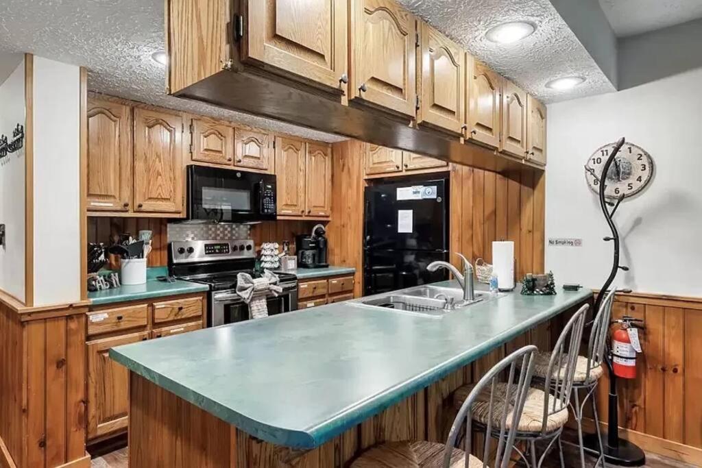 Beary Peaceful Smokies Retreat: Hot-Tub & Pools Villa พิเจนฟอร์จ ภายนอก รูปภาพ
